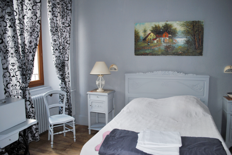 Chambre du château de Calmels à Lacaune